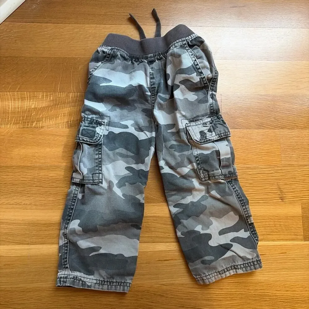 Three pairs of 3T pants bundle - Picture 6 of 7